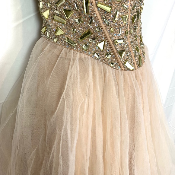 Dave & Johnny Glittering Gold and Cream Gown - Picture 2 of 16